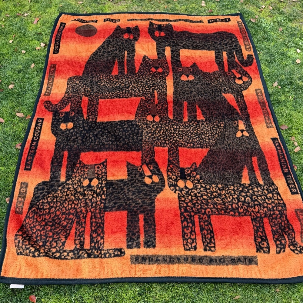 VTG Crown Crafts Dinarsu Wild Cats Fuzzy‎ Plush Blanket Orange Black 60x76 HTF